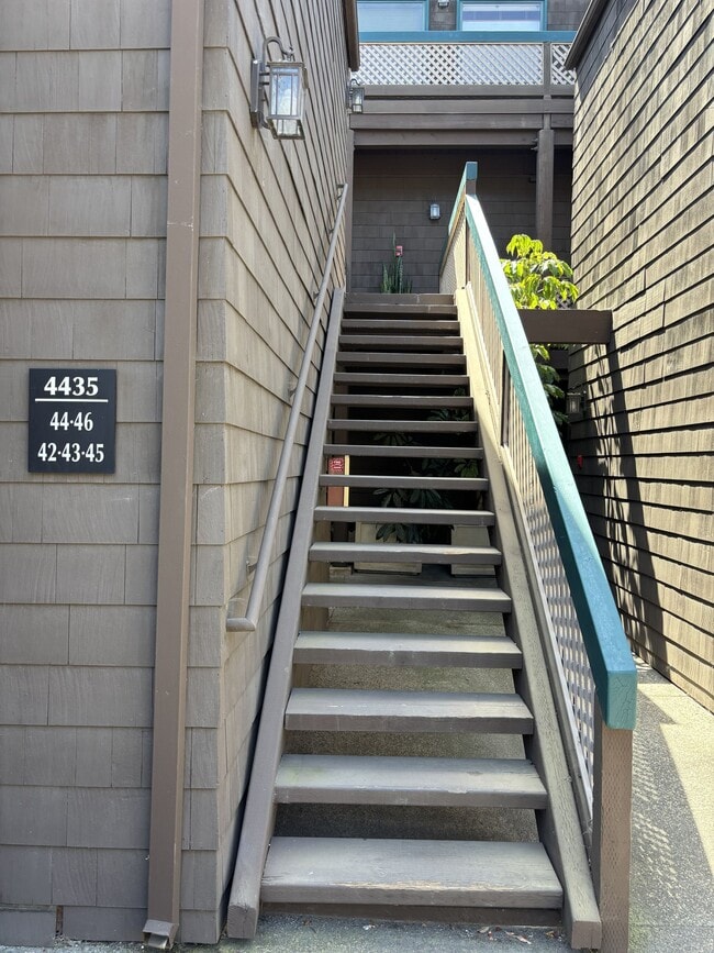 Photo - 4435 Nobel Dr Unit 44