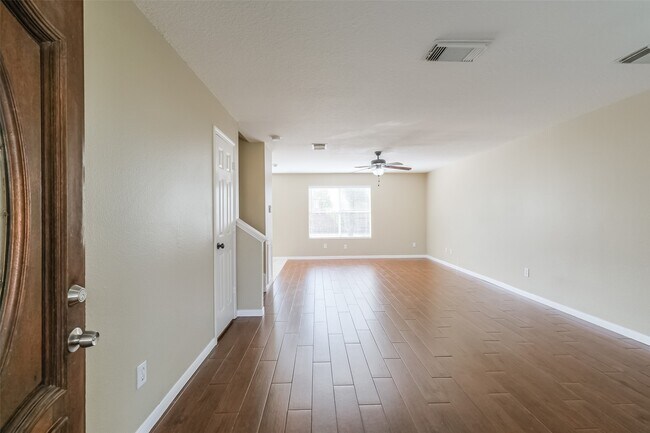 Photo - 13223 Gendley Dr