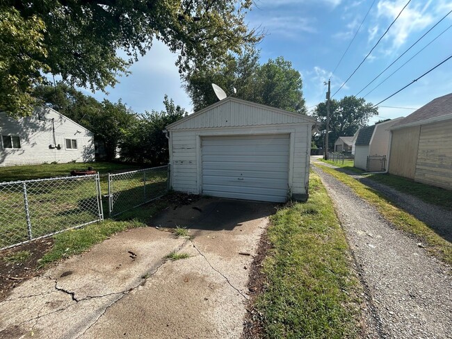 Photo - 421 N 35th St