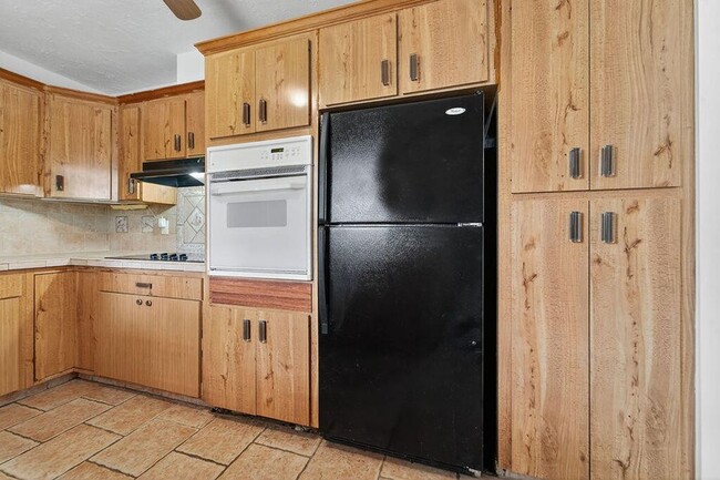 Building Photo - 14965 Palmwood Rd Rental