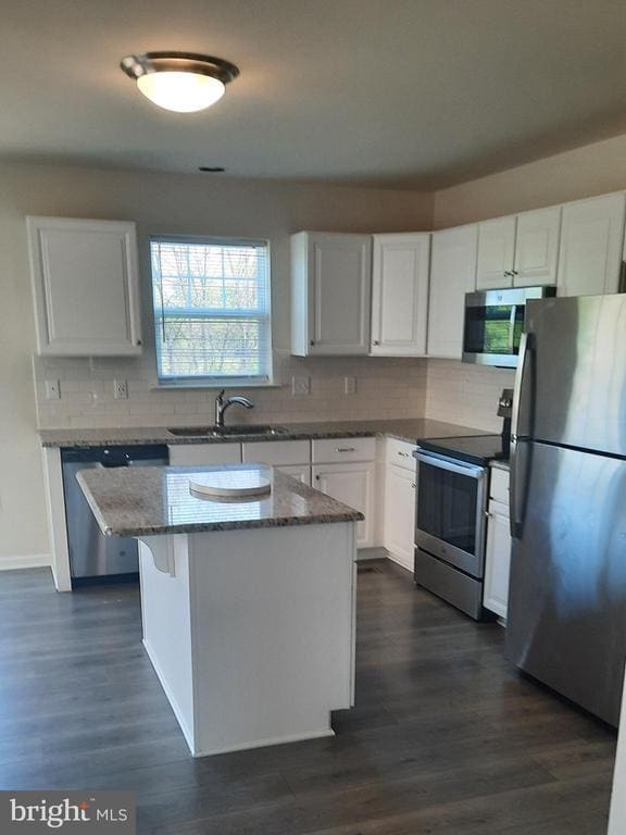 Photo - 829 Admiral's Quay Dr