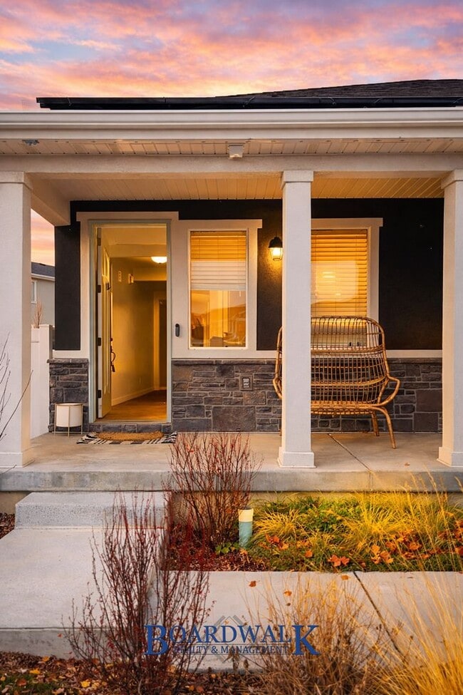 Photo - Modern 4-Bedroom Home in Herriman