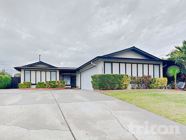 Photo - 1213 Essex Dr