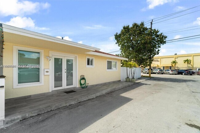 Photo - 330 W 74th Pl Unit 330