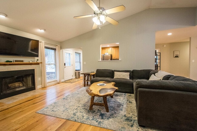 Photo - 10 Silver Springs Dr Unit SI ID1597191P