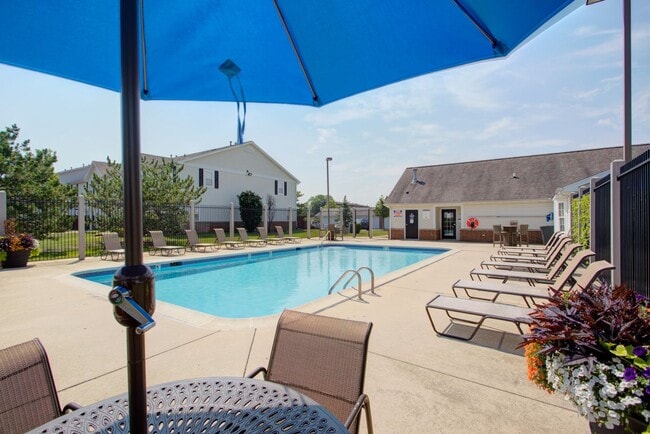 Lakeview Townhomes at Fox Valley