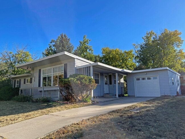 Photo - Charming 5 bedroom/2 bath close to UCCS