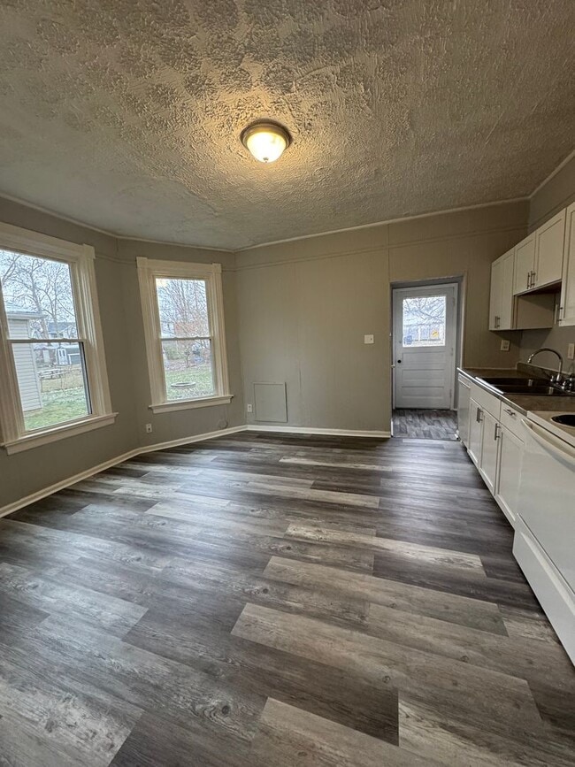 Photo - 721 Ross Ave Unidad A