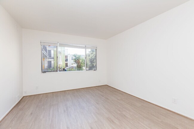 Photo - 429 Bellevue