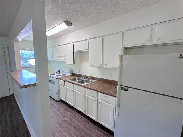 Photo - 5408 Helmick Ave