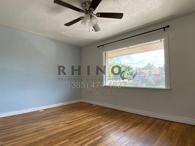 Photo - 2885 Van Buren Ave