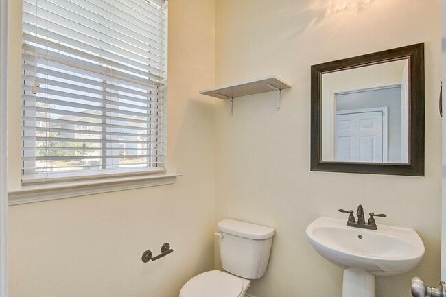 Photo - 135 Fulmar Pl