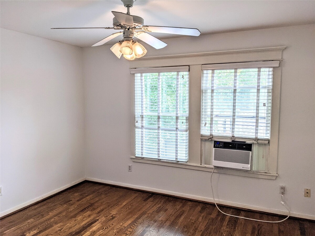 Photo - 1807 Oxford St Unit 1/2