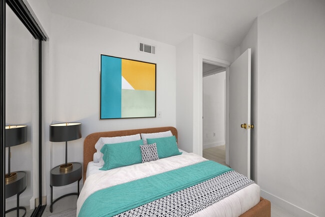 Photo - 920 Everett St.