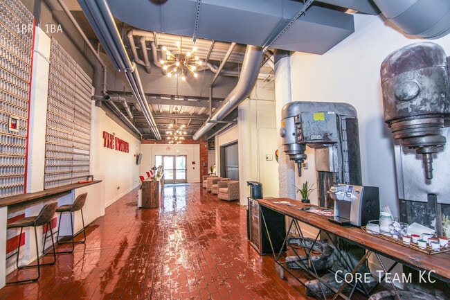 Photo - 1180 E 30th St Unit 301