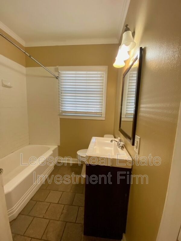 Photo - 810 Rutherford St Casa