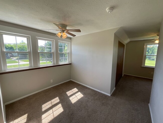 Photo - 9584 Ridge Rd Apartamento Unidad 9584 Ridge Road  03