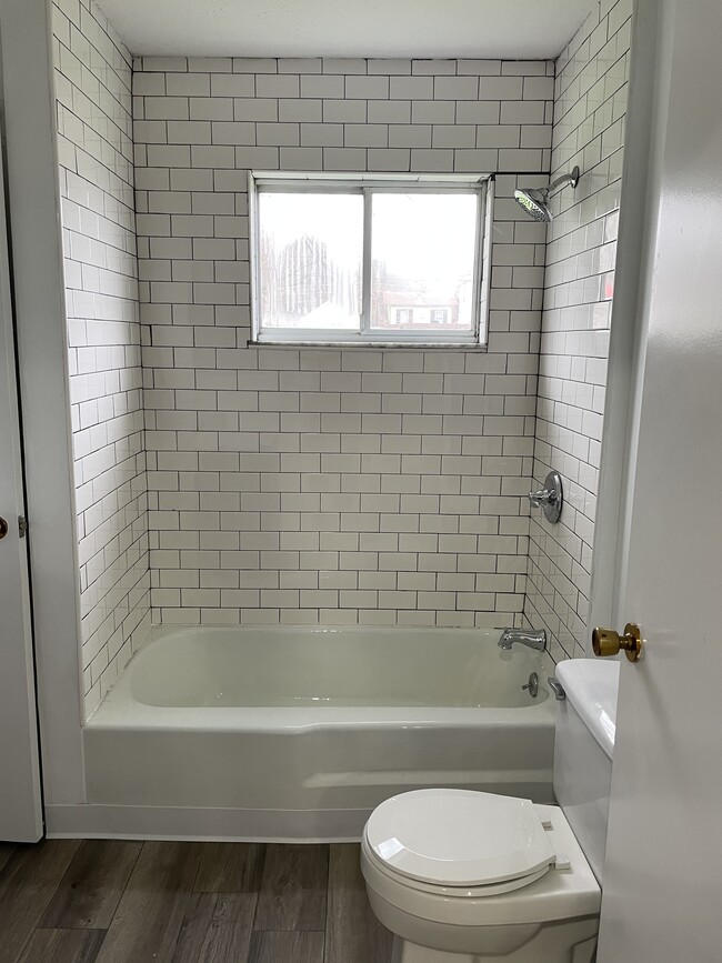 Photo - 1157 Monroe Ave