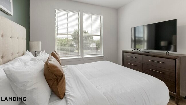 Photo - 3900 Robinson Rd Unidad 1303
