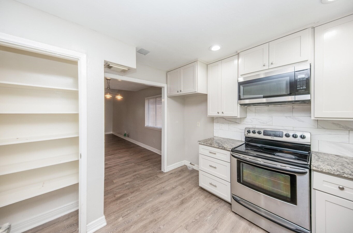 Photo - 16418 Blackhawk Blvd