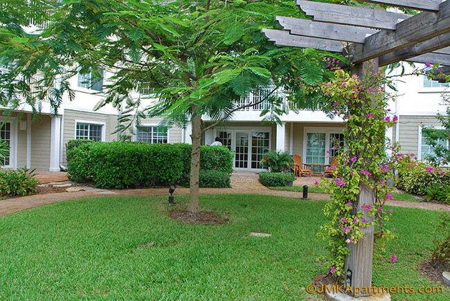 Building Photo - 230 US 1 Unit Island Style Property Rental