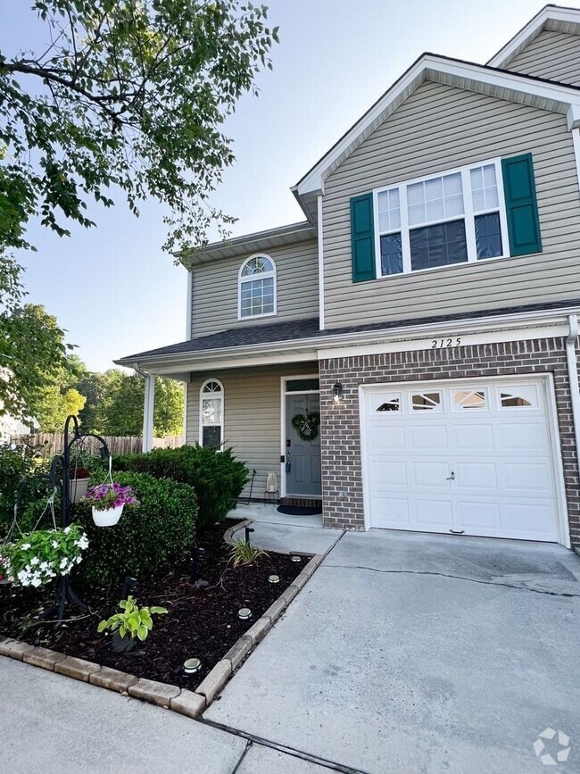 Building Photo - Your dream home is ready to welcome you wi...