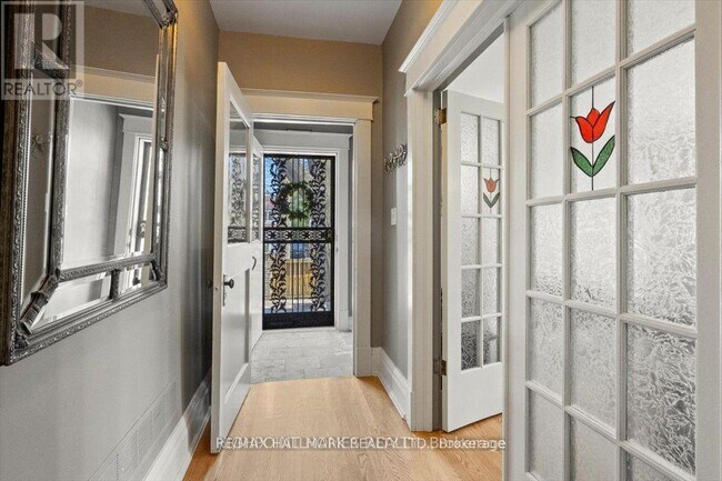 Photo - 100 Warden Ave.