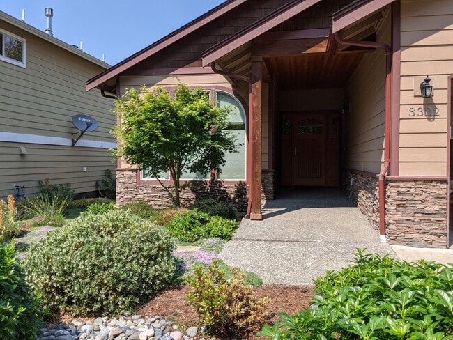 Photo - 3 Bd., 1.75 Ba., Rambler Style Home