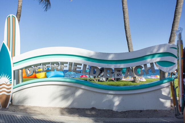 Photo - 1955 NE 4th St