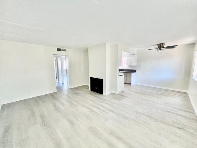 Photo - Foothill Apartments