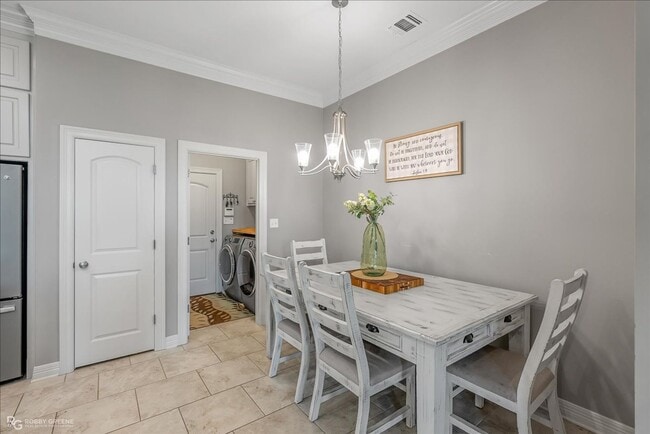 Photo - Large 3/2 with Extra Bonus Room in Legacy