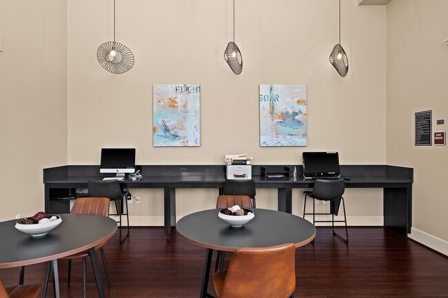 Photo - Quinn Crossing Apartments