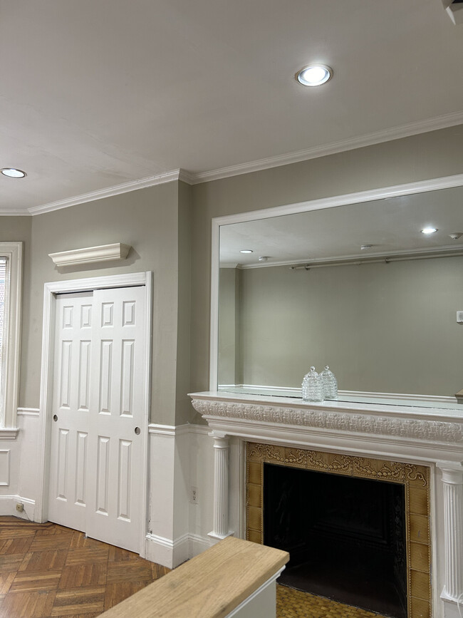 Building Photo - 81 Saint Botolph St Unit 503 Rental