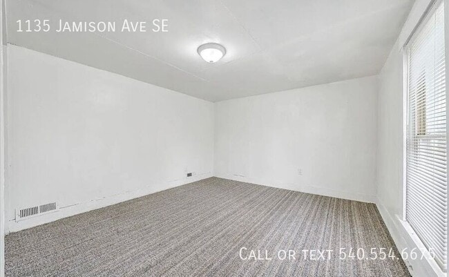 Photo - 1135 Jamison Ave SE