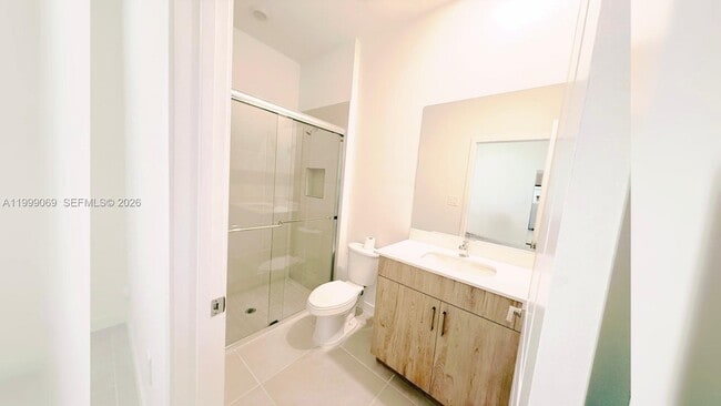 Photo - 627 NE 1st Ave Unidad 1