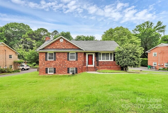 Building Photo - 6908 Lancer Dr Rental