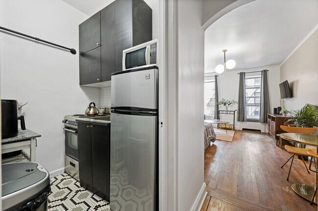 Photo - 343 E 51st St Unit ID1323957P