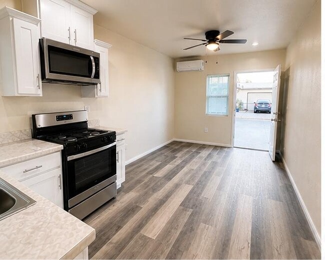 Photo - 1506 W Orange Ave
