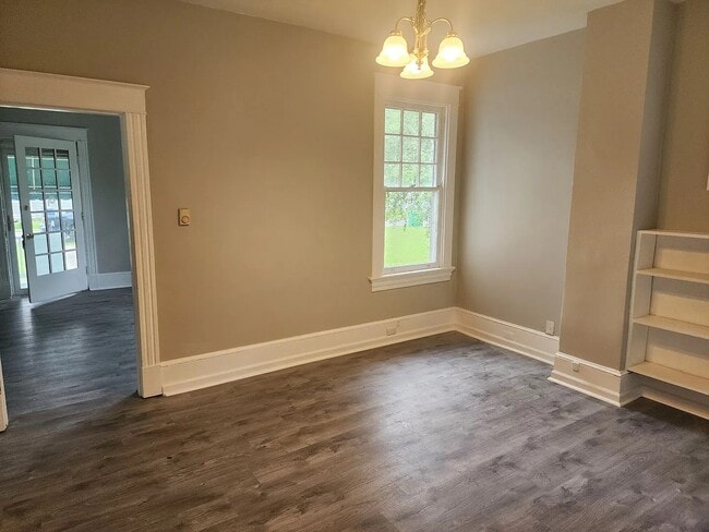 Photo - 126 N Oak Ave