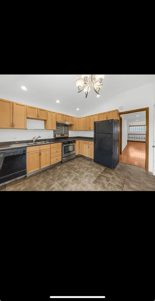 Photo - 3841 S Lowe Ave
