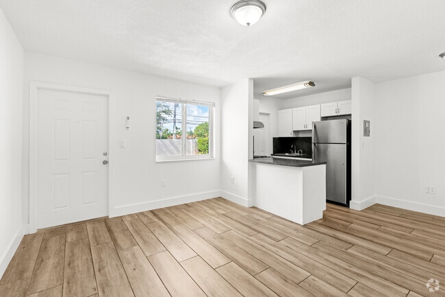 2 BR, 1 BA - 725SF - Living Room