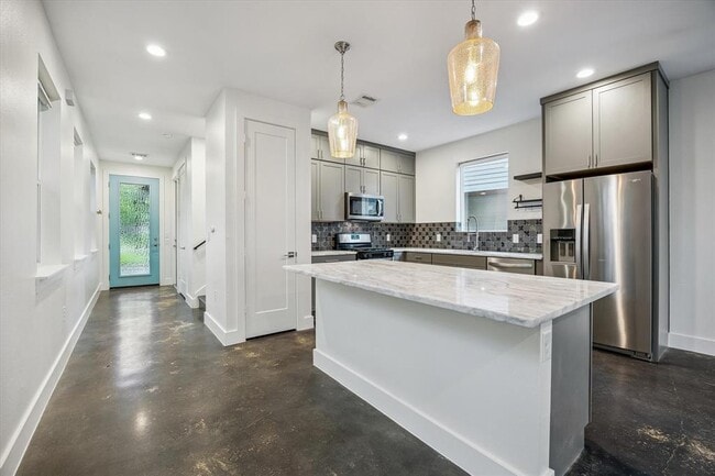 Photo - 1224 Eleanor St