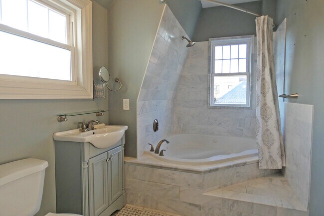 Photo - 108 Walnut St