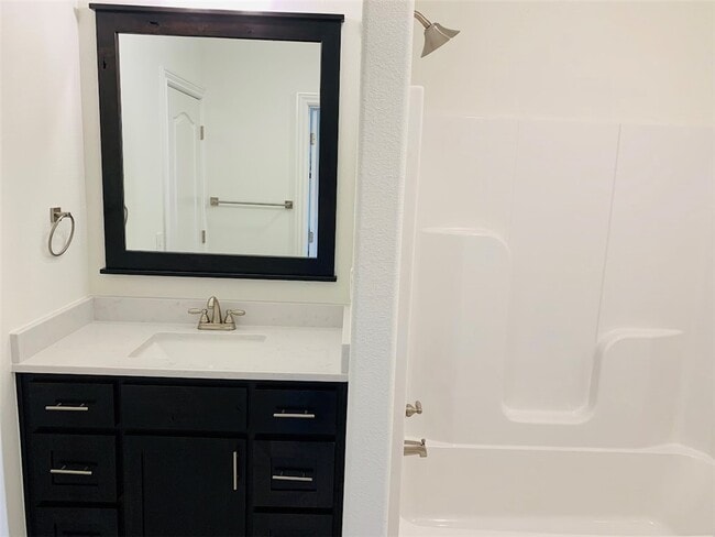 Photo - 1720 Ella Pl