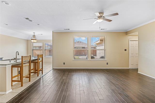 Photo - 1712 Rosson Rd