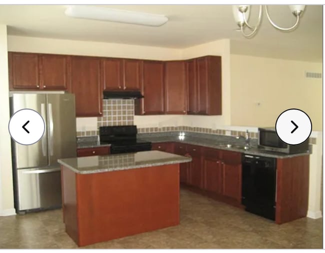Kitchen - 112 Ridgemont Dr