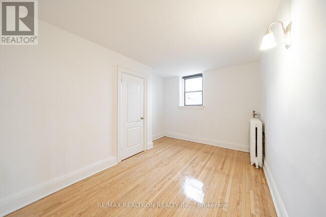 Photo - 2 Kingston Rd Unit 9