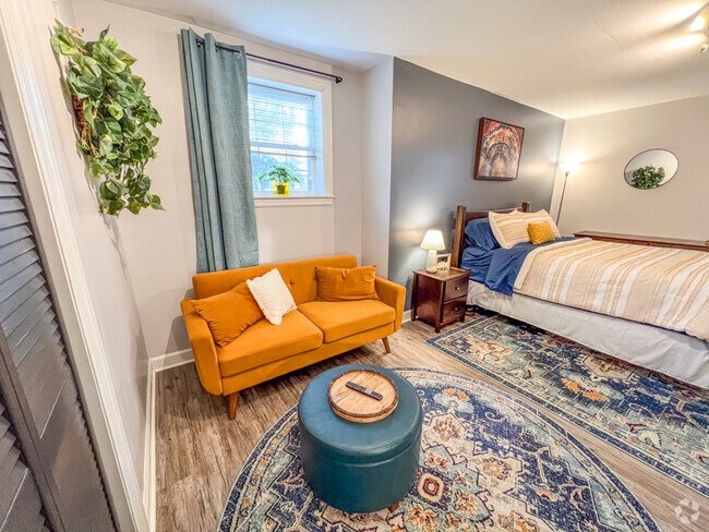 Furnished bedroom with apple tv, 55" smart tv, new mattress - 2031 Eversong Ln Unit 1 Rental