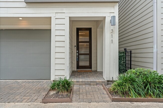 Photo - 311 Eado Park Cir