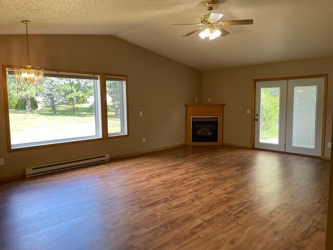 Photo - 5639 165th St E